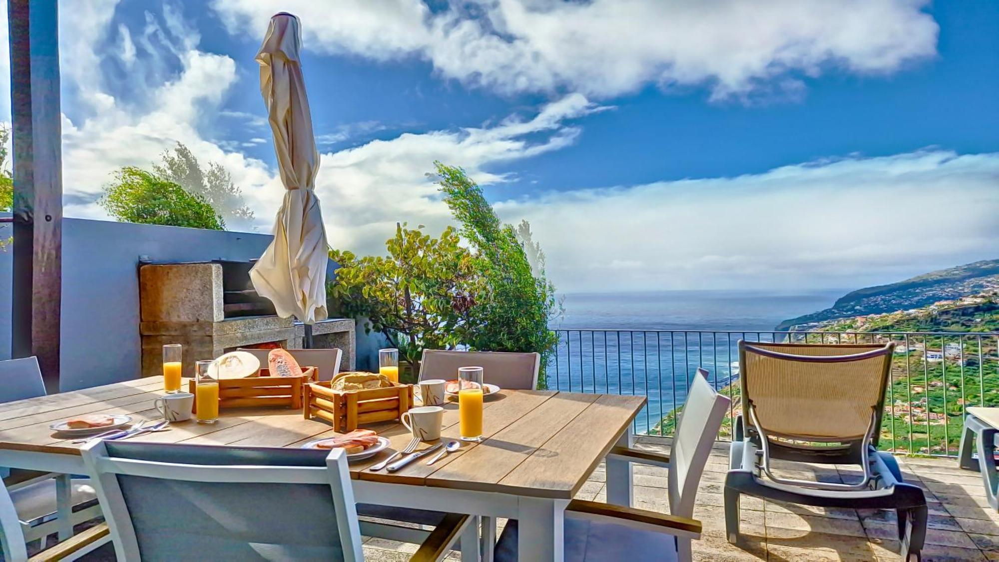 Villa Laura By Lovelystay Calheta  Bagian luar foto