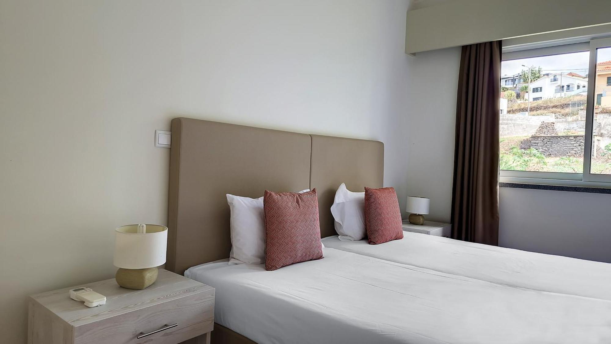 Villa Laura By Lovelystay Calheta  Bagian luar foto